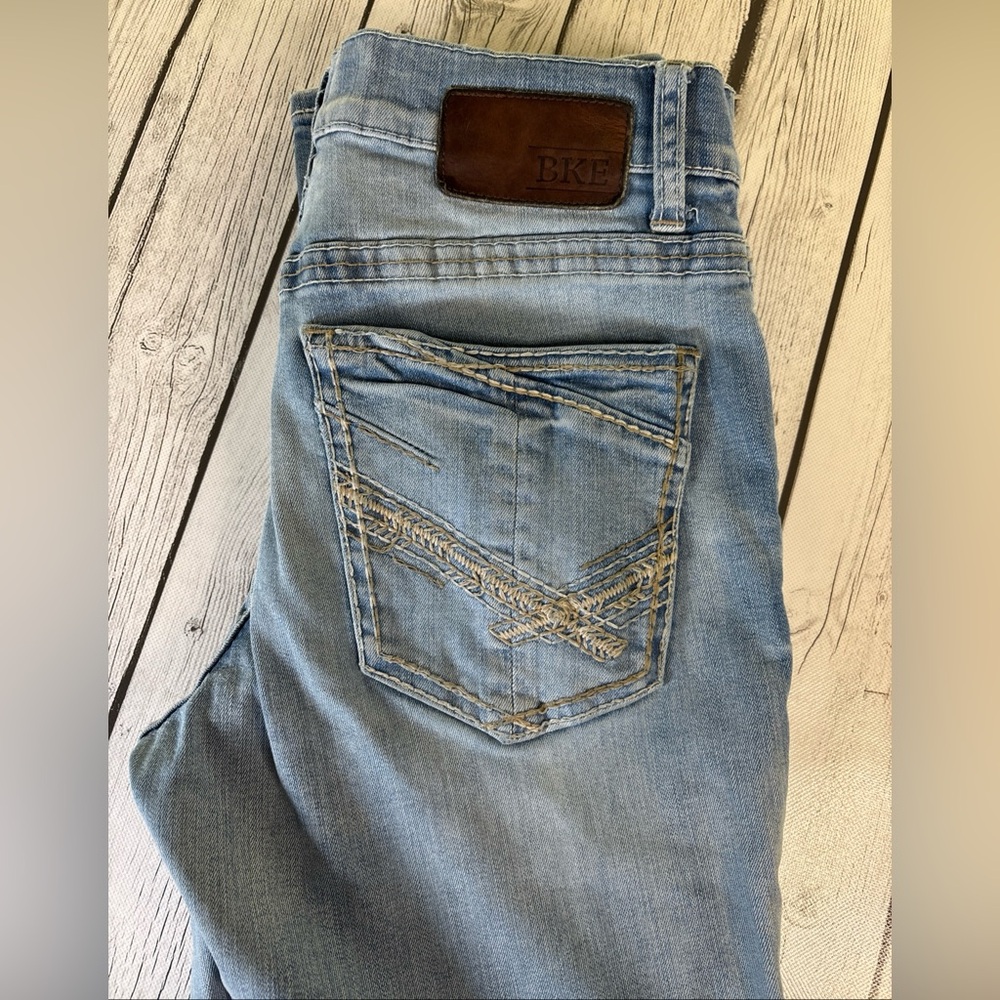 BKE Jake Straight Leg Men’s 31R Stretch Fade Denim Light Blue Jeans. Pre-Owned